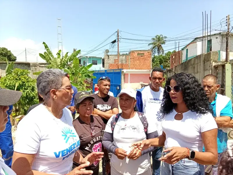 Emily Riera y Lesbia Castillo supervisan obras en Barrio Unión