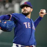 Rangers desperdician magistral salida de Martín Pérez