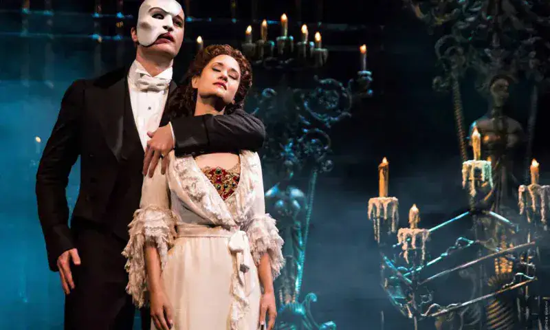 Presentan última función de la obra El Fantasma de la Ópera