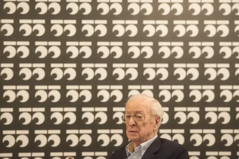 ElevenLabs lanza audiolibro de La odisea con voz replicada de Michael Caine