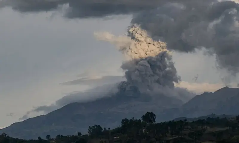 Puracé eleva su actividad y expulsa ceniza en el Cauca