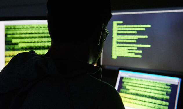 Detienen a venezolano en España por liderar bandas de hackers