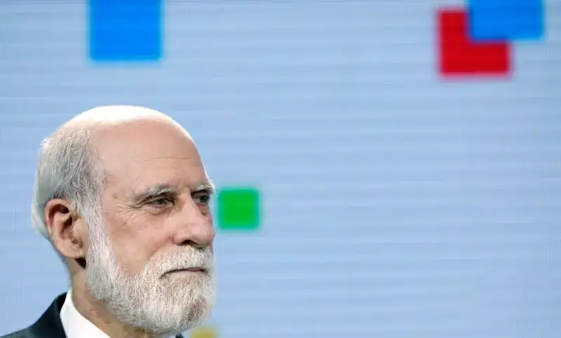 Vinton Cerf dejará Google tras más de 20 años y cierra una era en internet