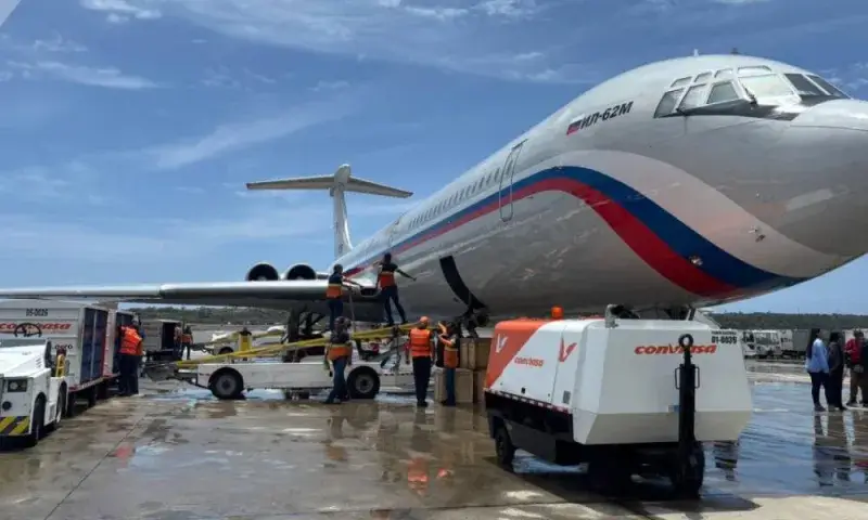 Rusia entrega segundo avión con más de 35 toneladas de ayuda