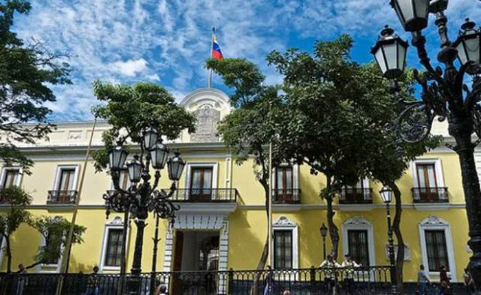 Venezuela envía mensaje de apoyo a Colombia tras fuertes lluvias