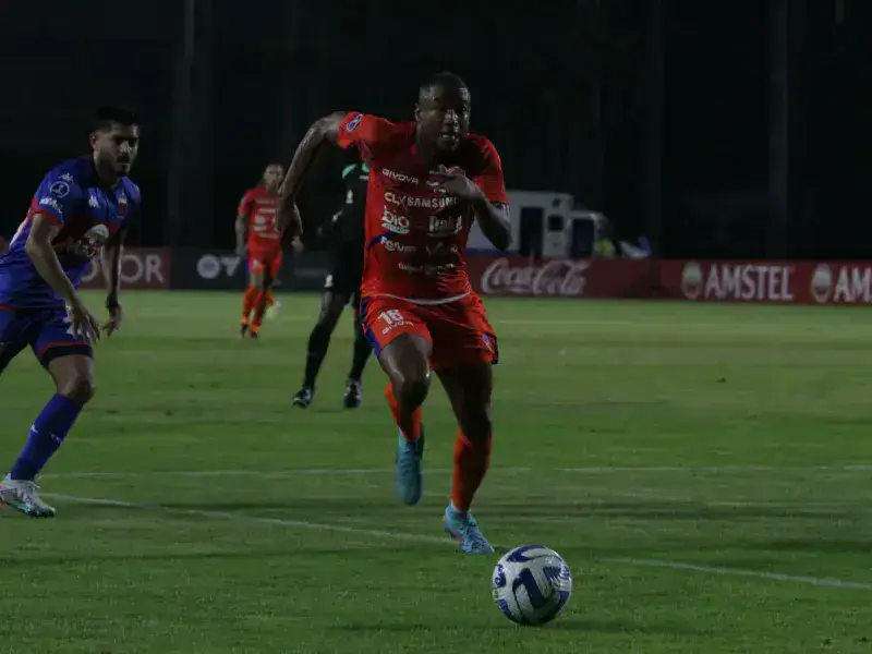 Academia no pudo ante Tigre en Valencia