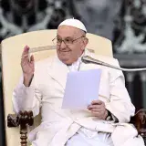 El Papa pide hacer de la Iglesia un lugar seguro para los menores