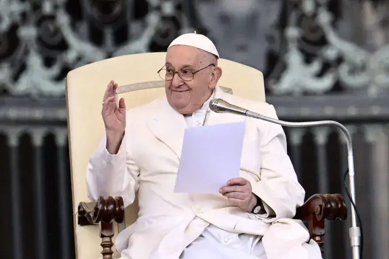 El Papa pide hacer de la Iglesia un lugar seguro para los menores