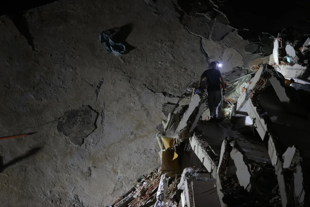Terremoto en La Guaira deja 1.719 muertos y revela una respuesta estatal tardía