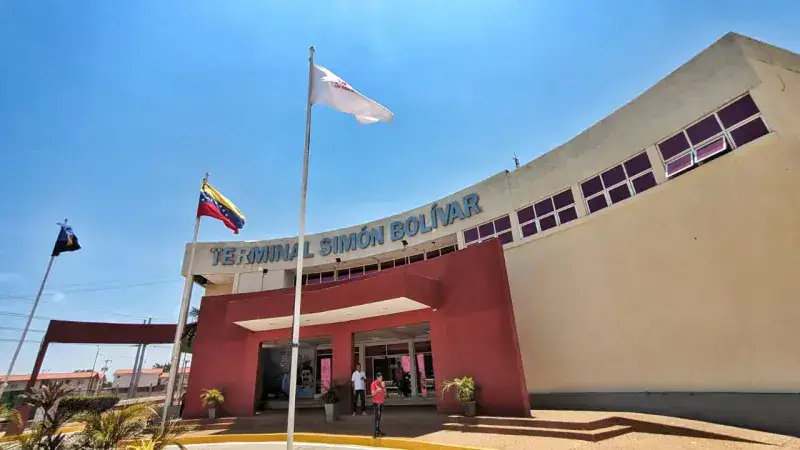 Entregan permisos de operatividad al Terminal Simón Bolívar en Zulia
