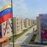 Gran Misión Viva Venezuela lleva apoyo cultural y humanitario a refugio de Catia