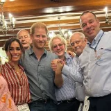 Harry celebra su cumpleaños 39 al mejor estilo del Oktoberfest