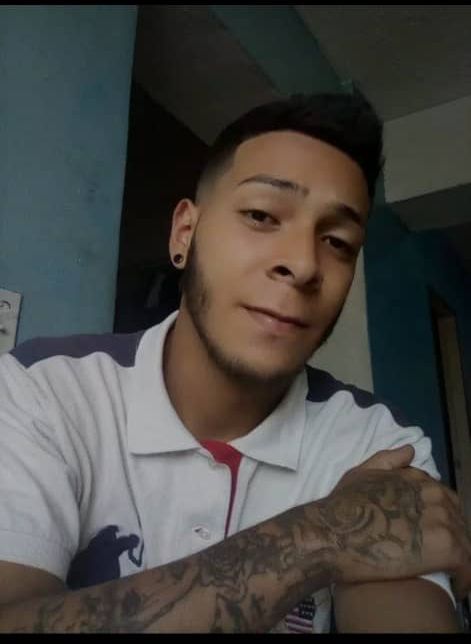 Murió joven que fue quemado por una mujer