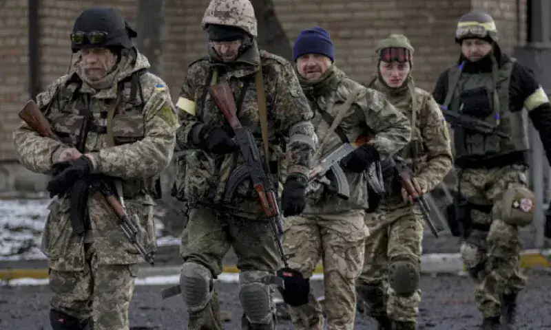 Rusia anuncia liberación de 106 prisioneros de guerra en Ucrania