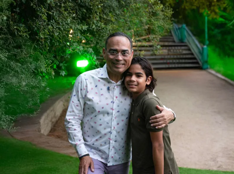 Gilberto Santa Rosa presenta tema con su nieto y lo define como un tesoro de familia