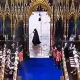 
				La espectral figura que cruzó la abadía durante la coronación de Carlos III (Video)			
