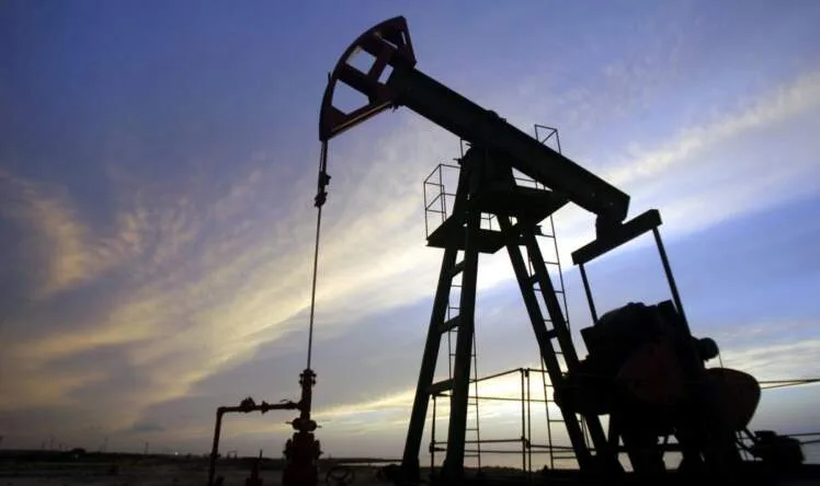 Venezuela registra alza de 8.000 bpd en producción petrolera