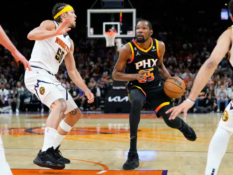 Suns complica la serie a Nuggets gracias a Durant