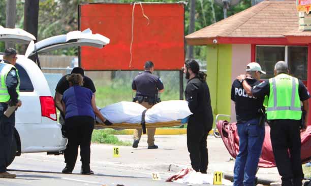 http://www.laverdad.com/mundo/212236-identifican-a-un-marabino-entre-los-8-muertos-por-atropello-en-texas.html