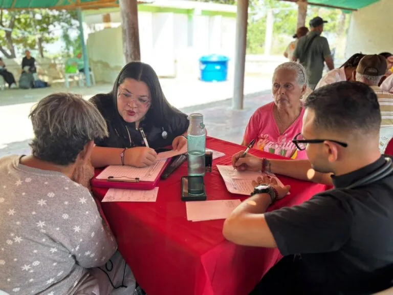 Jornada social en Santa Rita asiste a 500 adultos mayores