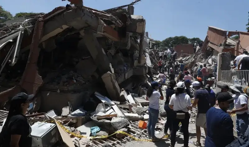 Terremoto en Colombia deja 111 muertos y 87 heridos