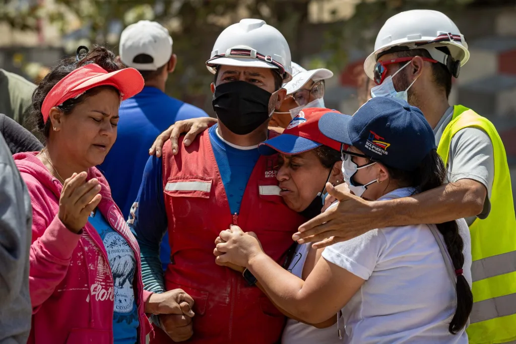 La Guaira sigue entre ruinas y luto tras el doble sismo que golpeó al norte del país