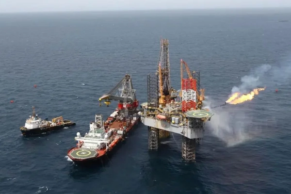 Shell avanza en Campo Dragón con licitación de perforación para 2027