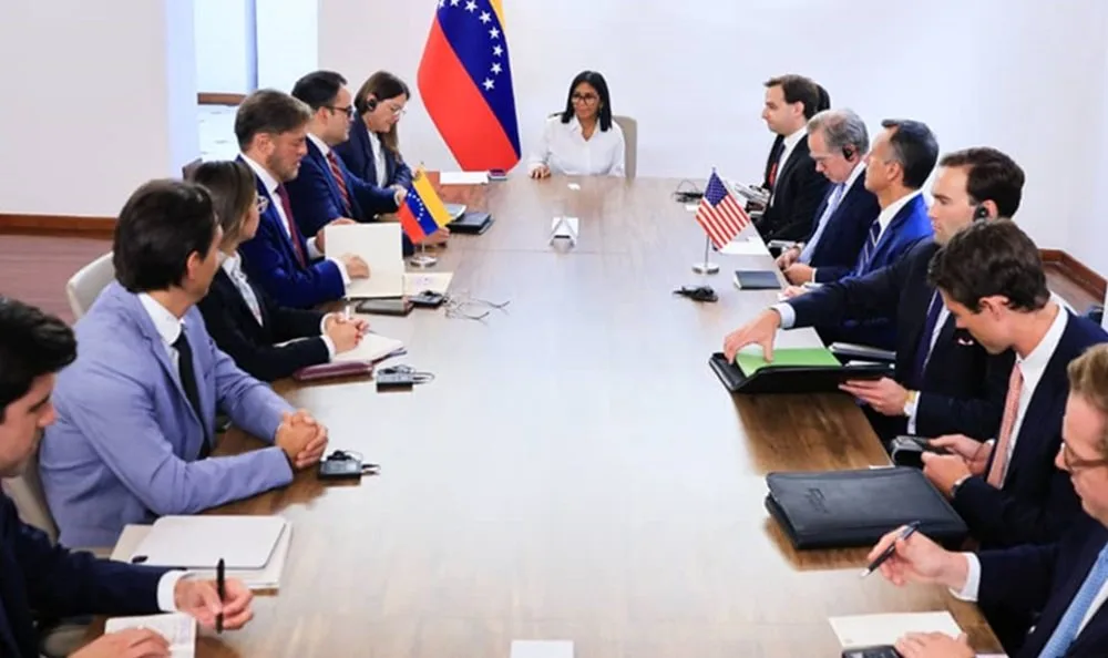 Delcy Rodríguez y delegados de EE. UU. evalúan agenda económica