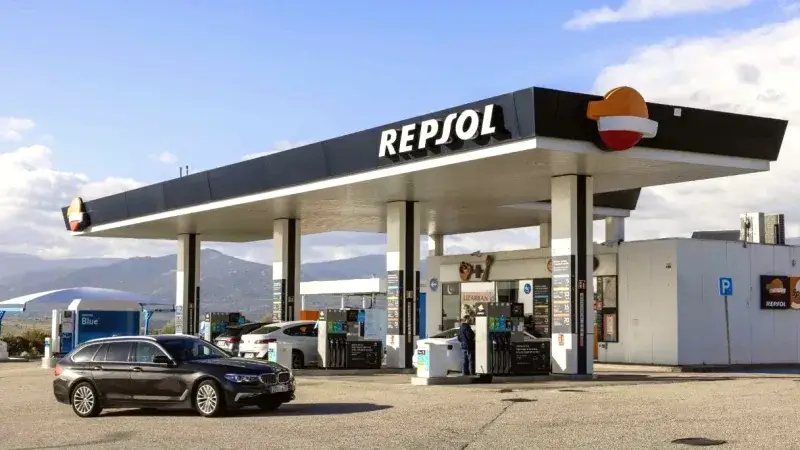 Repsol negocia con EE. UU. y Caracas para proteger sus activos