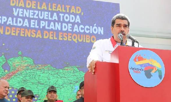 Maduro llama a "denunciar" a opositores "en cada calle" por traición a la patria
