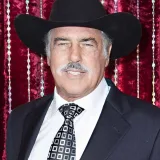 Famosas lamentan la muerte del actor Andrés García 