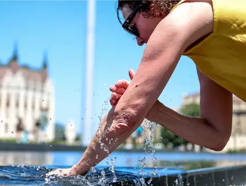 Hungría registra 42 °C y activa restricciones por la ola de calor