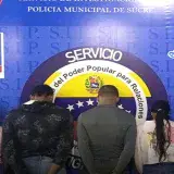 
			Preso hombre que bailando desnudo introdujo cubos de hielo en su recto en presencia de niños		