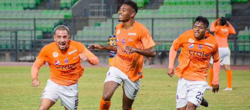 Un solo gol en la jornada sabatina de la primera división