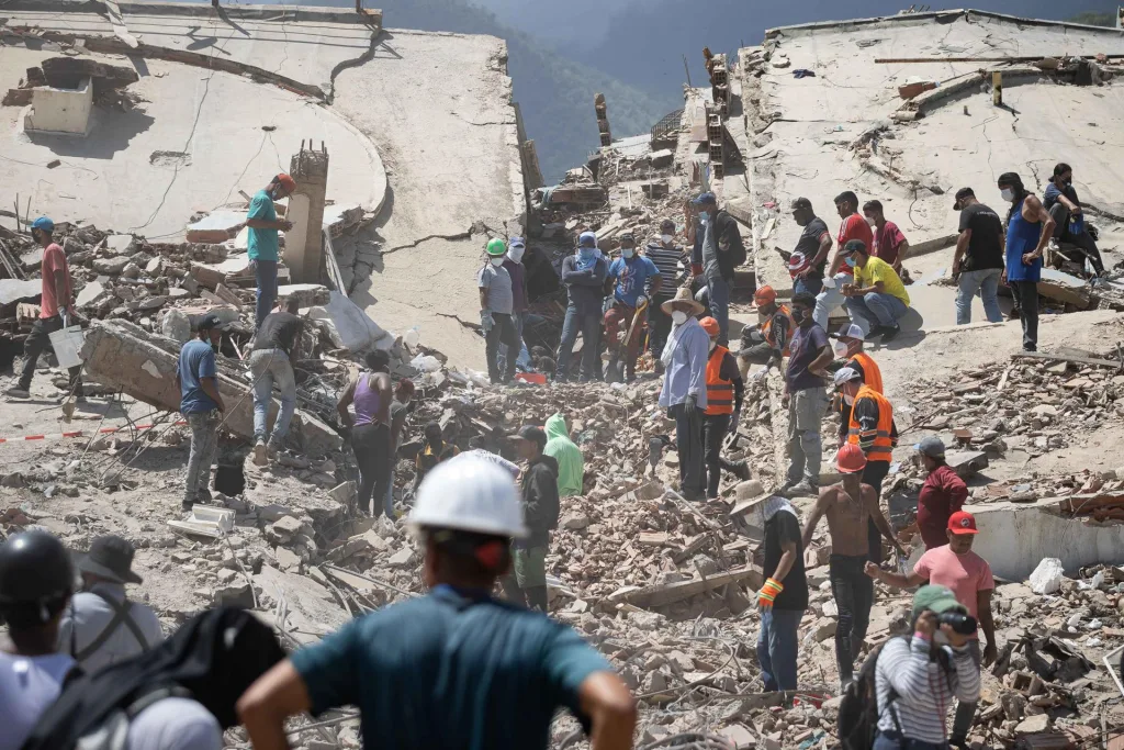 La Guaira sigue entre ruinas y luto tras el doble sismo que golpeó al norte del país