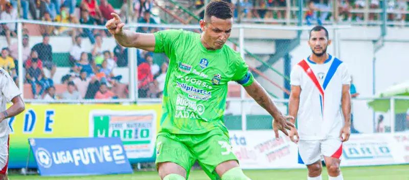Real Frontera se reafirmó como puntero en la segunda división