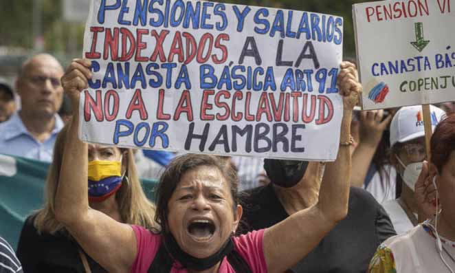 Maduro: Estoy pariendo recursos para poner el ingreso en $ 70