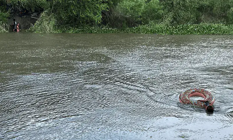 Migrantes se lanzan al río Bravo por desesperación de llegar a EE. UU.
