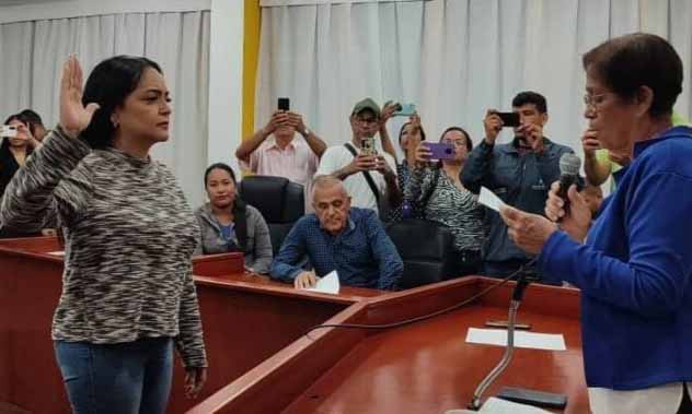 Nombran alcaldesa a Lilys Osuna tras detención de Paraqueima