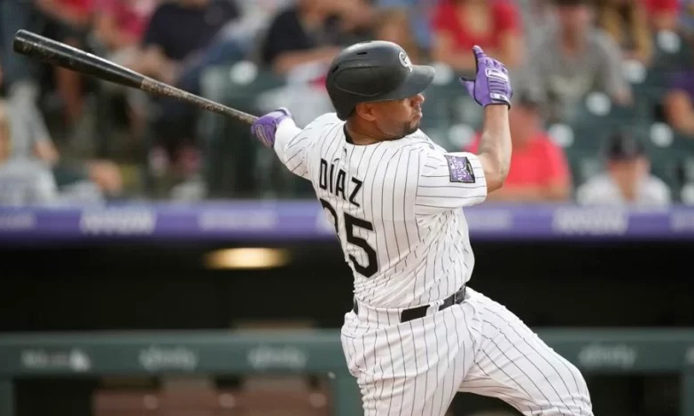 Zuliano Elías Díaz destaca en el triunfo de Rockies de Colorado