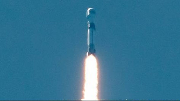 
			Cohetes de SpaceX están perforando la atmósfera terrestre		