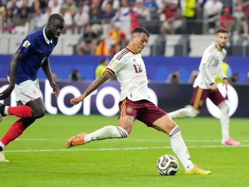 España derrota a Francia 2-0 y avanza a la final del Mundial