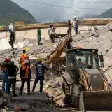 Familiares denuncian retrasos en rescate en La Guaira