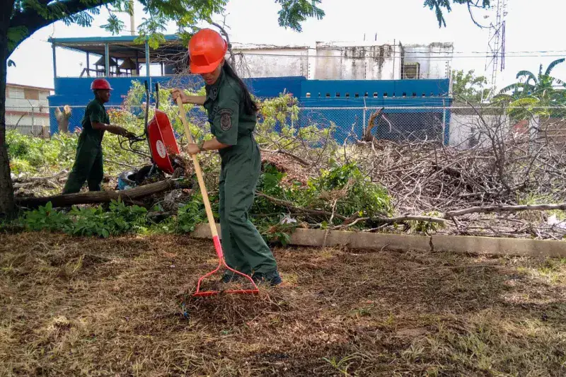 En Zulia avanza plan de saneamiento de instituciones educativas