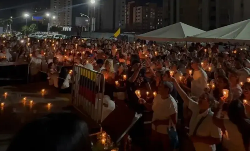 Maracaibo alzó velas por víctimas de los sismos