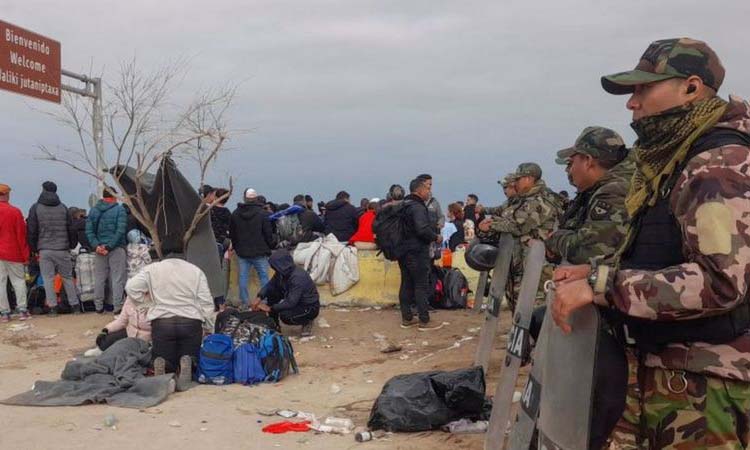 Venezuela pide respeto a derechos de migrantes en frontera Perú-Chile 