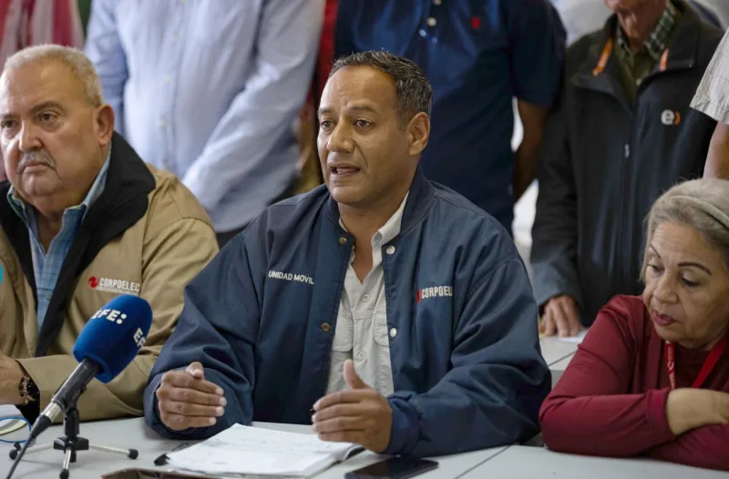 Trabajadores eléctricos denuncian sueldos de dos dólares y deterioro del sistema