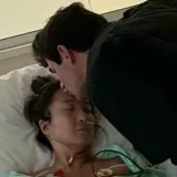 Hospitalizan a actriz de Emily in Paris por un shock séptico