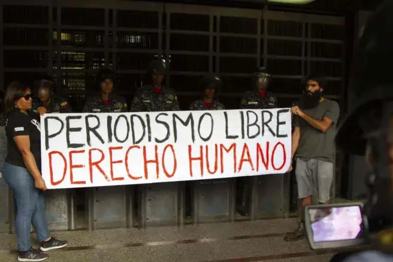 Exigen cese total de la censura digital y revisión a Conatel