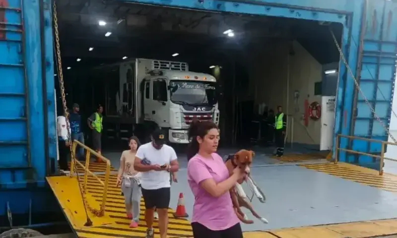 Conferry activa ruta marítima para damnificados